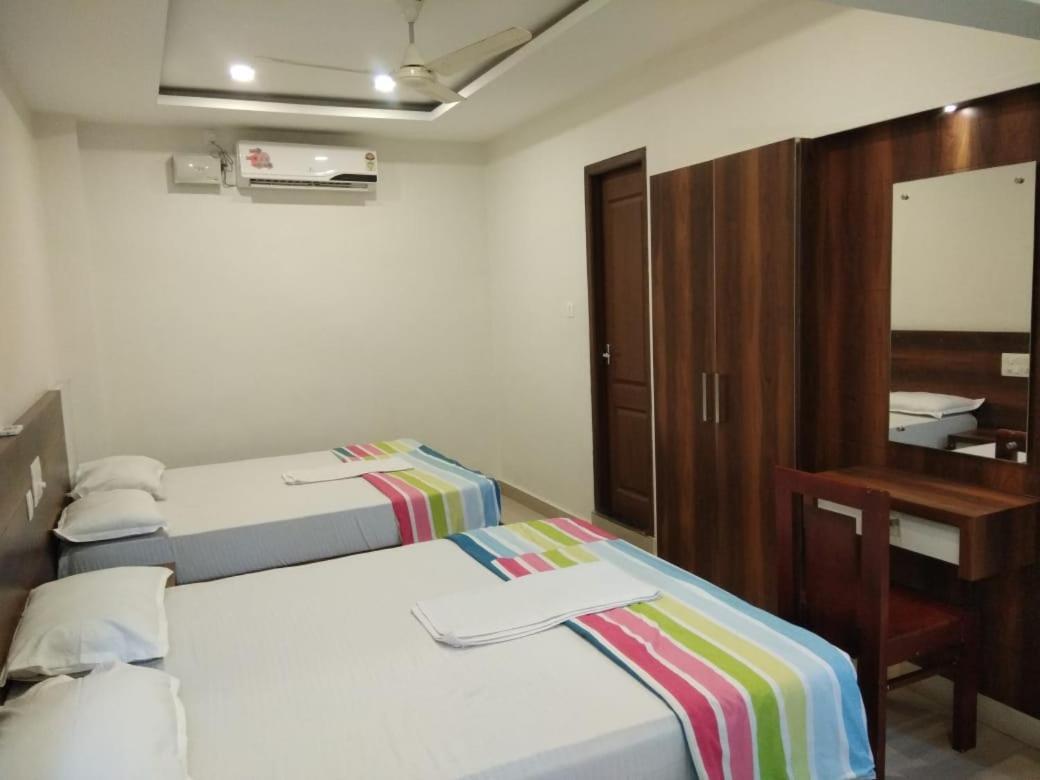 Tirur Tourist Home Extérieur photo
